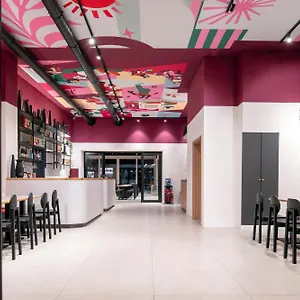 ユーロ キャピタル ホテル